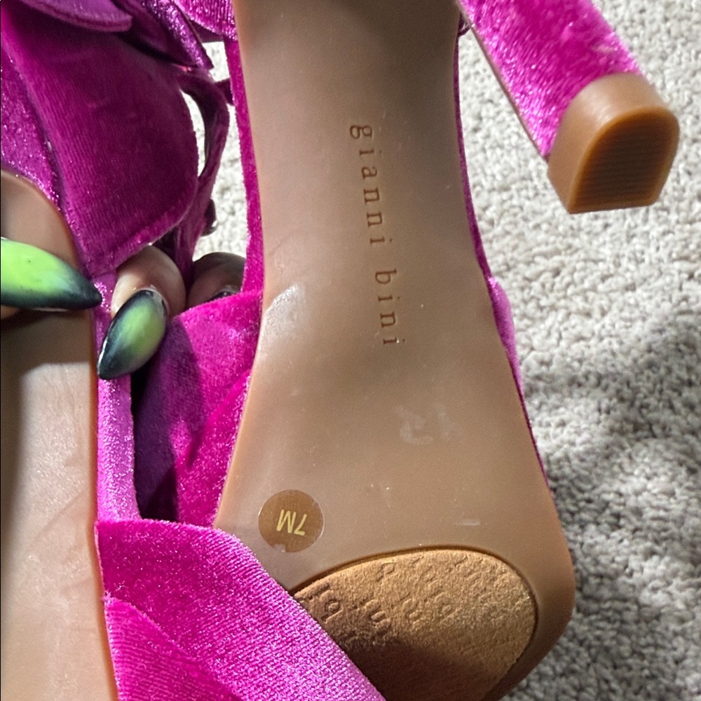 Gianni Bini Fuchsia Velvet Platform Heels - Picture 5 of 6